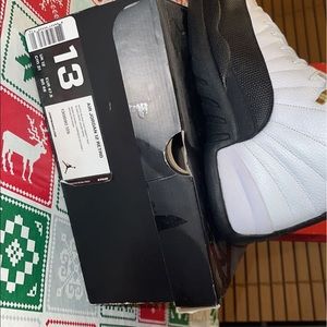 No scratches , no scuffs no nothing lemme know if any questions